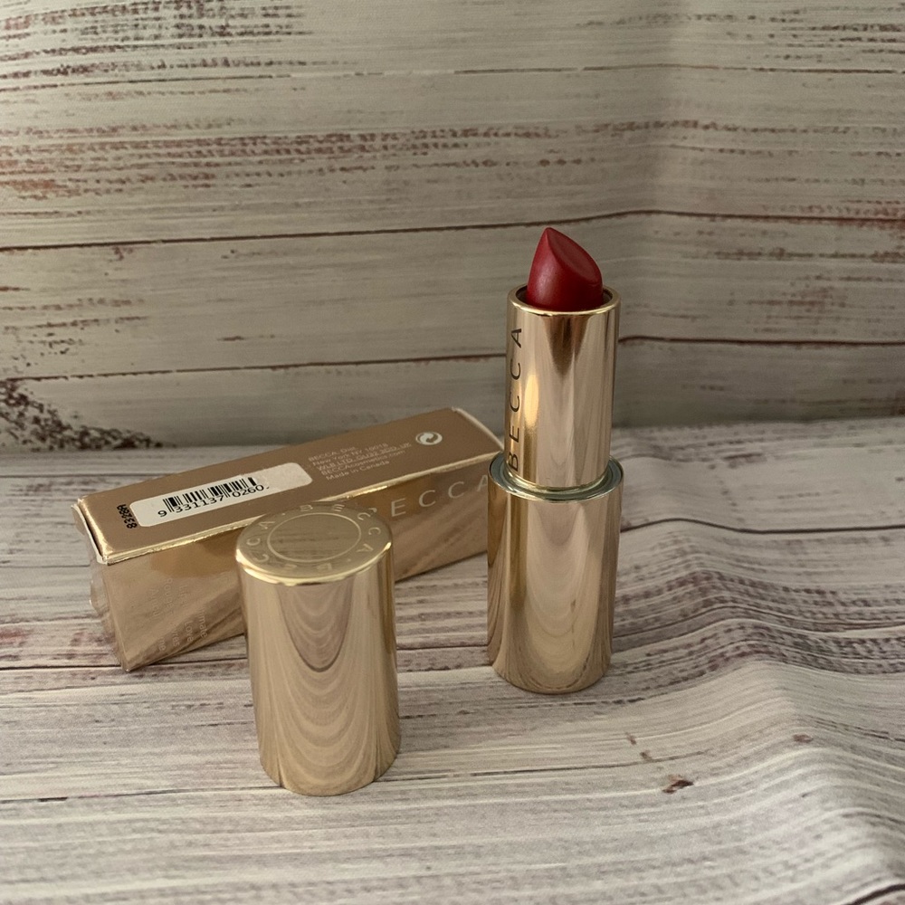 BECCCA NIB Ultimate Lipstick Love…color “Garnet”.